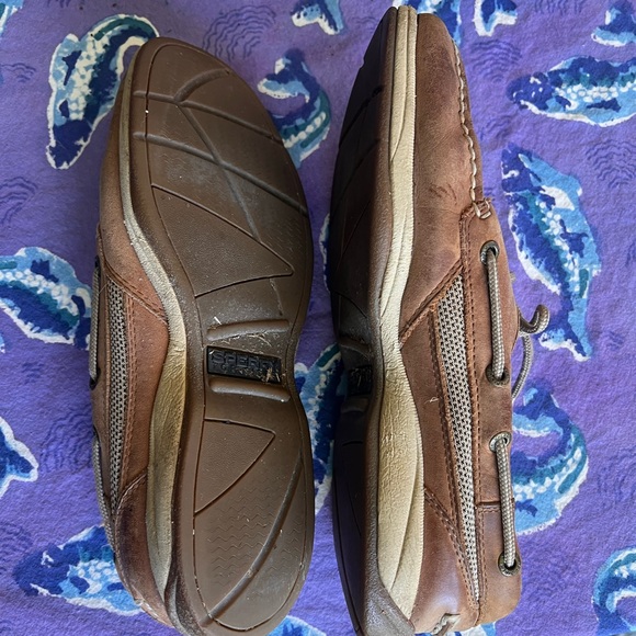 Worn in but not worn out, Sperry boat shoes - Picture 3 of 9